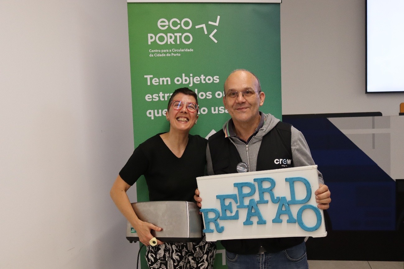 Entre chaves de fendas e boas conversas: o Repair Café voltou a juntar quem quer reparar em vez de descartar